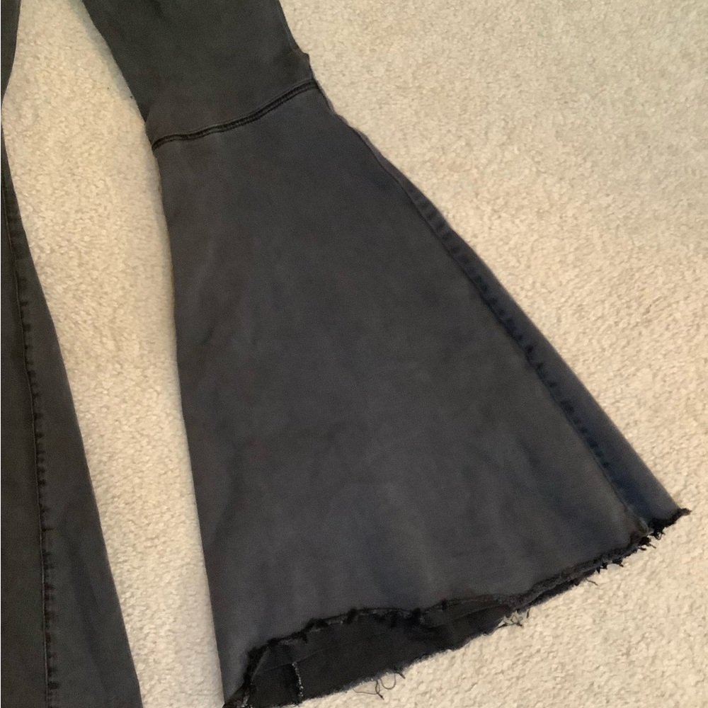 Free People Just Float Flare Bell Bottom Pant Jeans Black Grey size 27/4 Small. - Picture 15 of 16